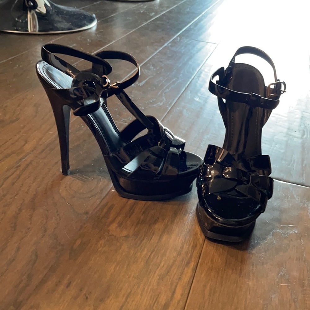 Saint Laurent patent leather tribute heels